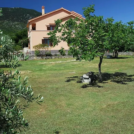 Gasthuis House Alexandra In In A Quiet Location On Losinj Island Nerezine