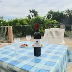 ゲストハウス House Alexandra In In A Quiet Location On Losinj Island