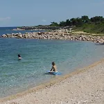 House Alexandra In In A Quiet Location On Losinj Island ゲストハウス 3*