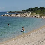 ゲストハウス House Alexandra In In A Quiet Location On Losinj Island