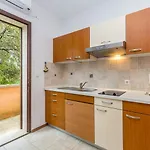 House Alexandra In In A Quiet Location On Losinj Island ゲストハウス ネレジネ