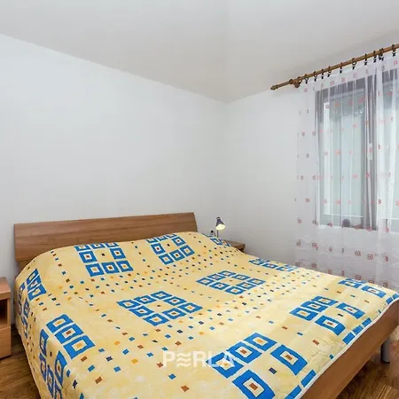 House Alexandra In In A Quiet Location On Losinj Island Pensión 3*