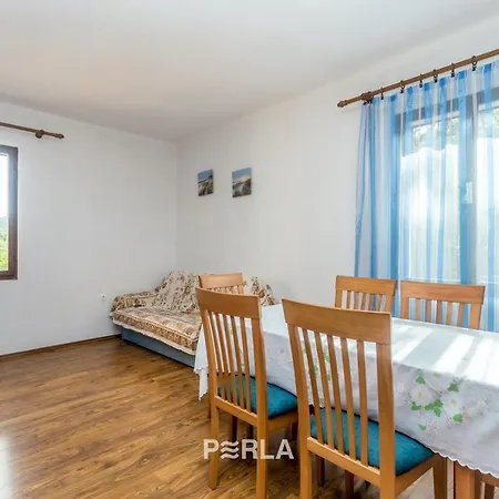 Pensión House Alexandra In In A Quiet Location On Losinj Island Nerezine