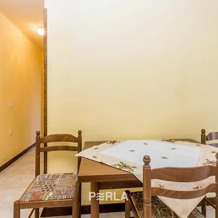 House Alexandra In In A Quiet Location On Losinj Island Pensión Nerezine