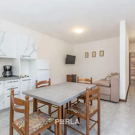 House Alexandra Pensiune Nerezine