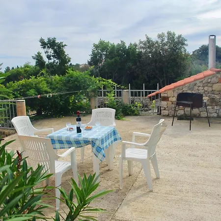 House Alexandra In In A Quiet Location On Losinj Island Nerezine