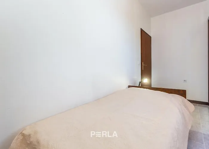House Alexandra In In A Quiet Location On Losinj Island 3*