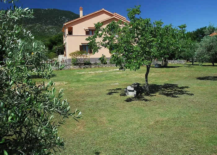 Maison d'hôtes House Alexandra In In A Quiet Location On Losinj Island Nerezine