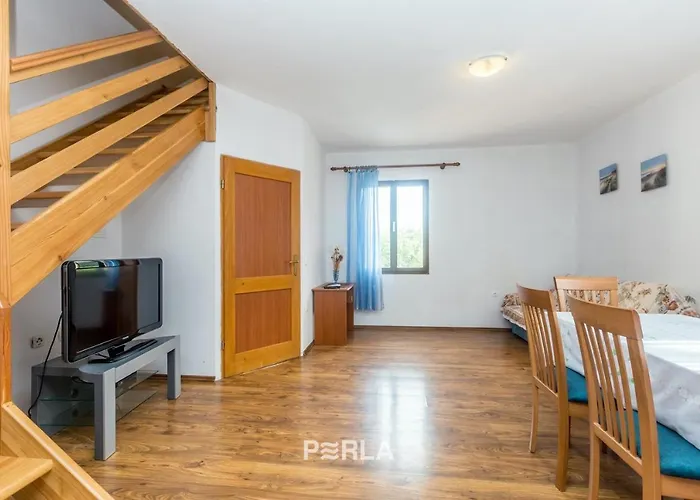 House Alexandra In In A Quiet Location On Losinj Island Affittacamere Nerezine