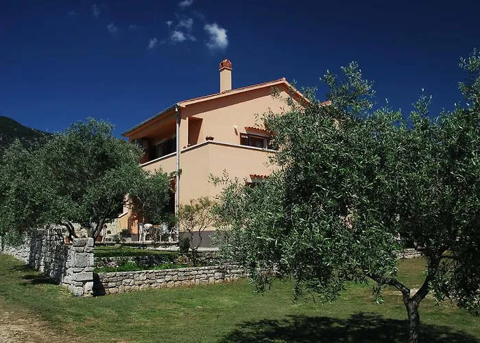 House Alexandra In In A Quiet Location On Losinj Island