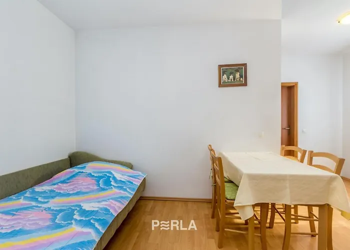 House Alexandra In In A Quiet Location On Losinj Island Affittacamere