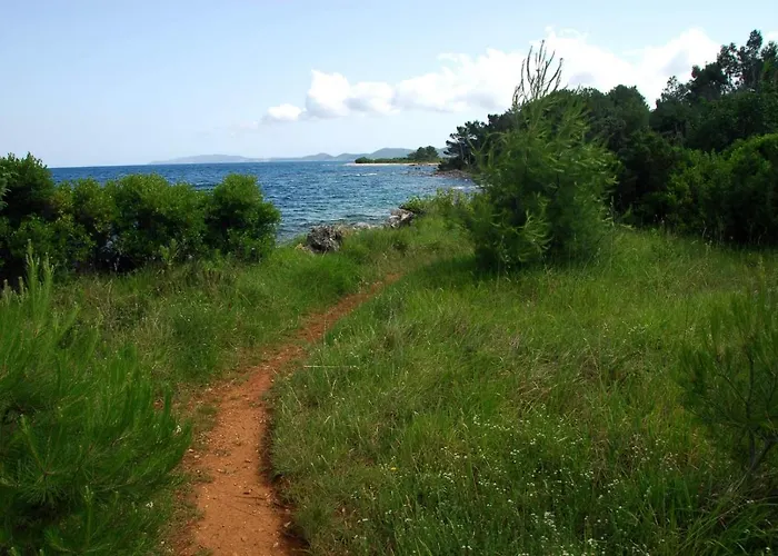 House Alexandra In In A Quiet Location On Losinj Island 3*