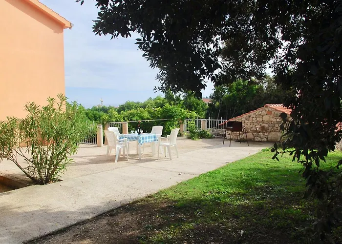 Affittacamere House Alexandra In In A Quiet Location On Losinj Island Nerezine