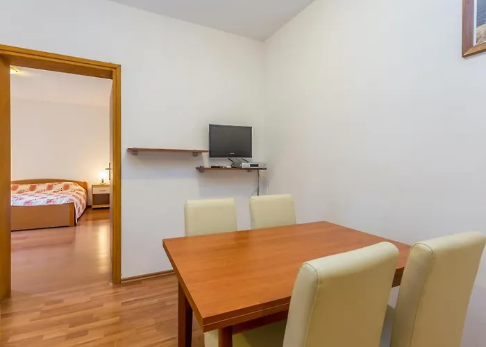 House Alexandra In In A Quiet Location On Losinj Island Affittacamere